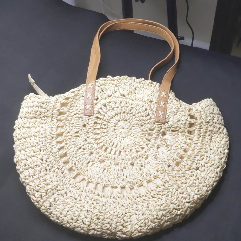 Straw purse